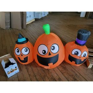 Inflatable jack-o'-lantern pumpkin Halloween lawn decor light up